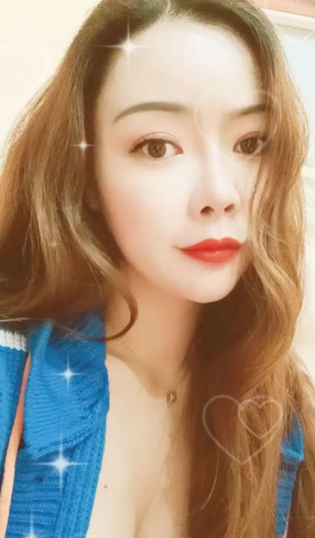 武昌水岸风骚妹